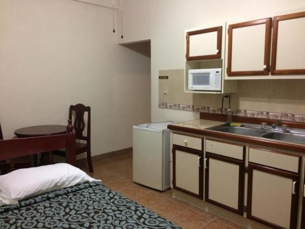 Panchos Villas Caye Caulker Esterno foto