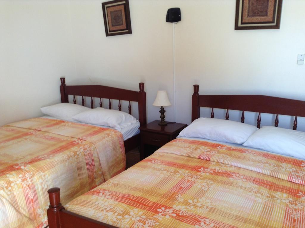 Panchos Villas Caye Caulker Esterno foto