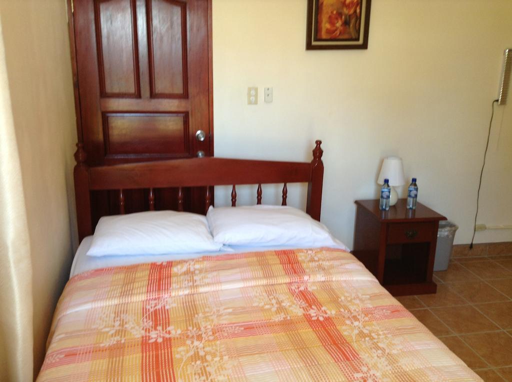 Panchos Villas Caye Caulker Esterno foto