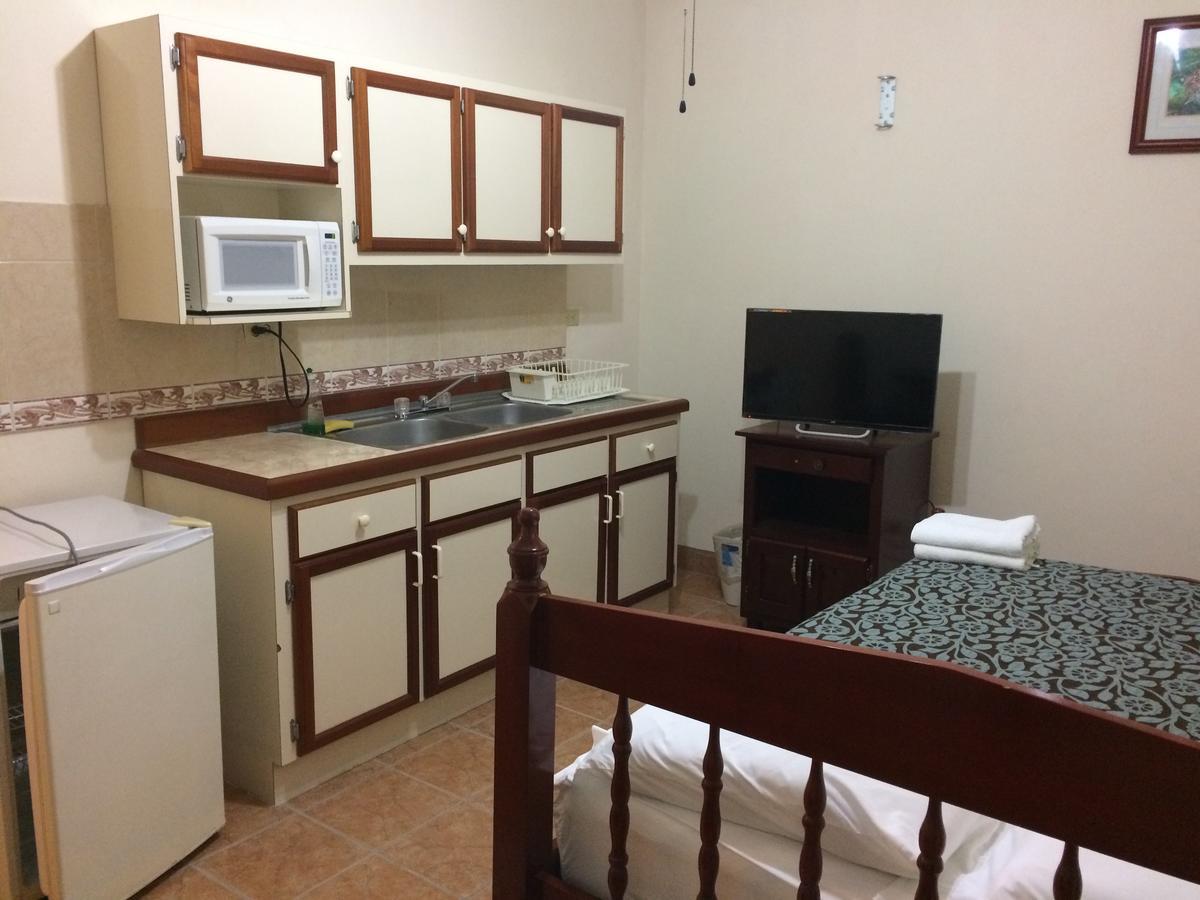 Panchos Villas Caye Caulker Esterno foto