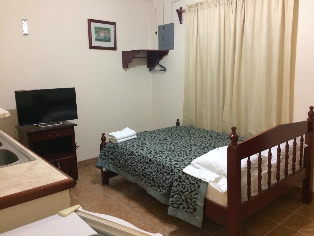 Panchos Villas Caye Caulker Esterno foto