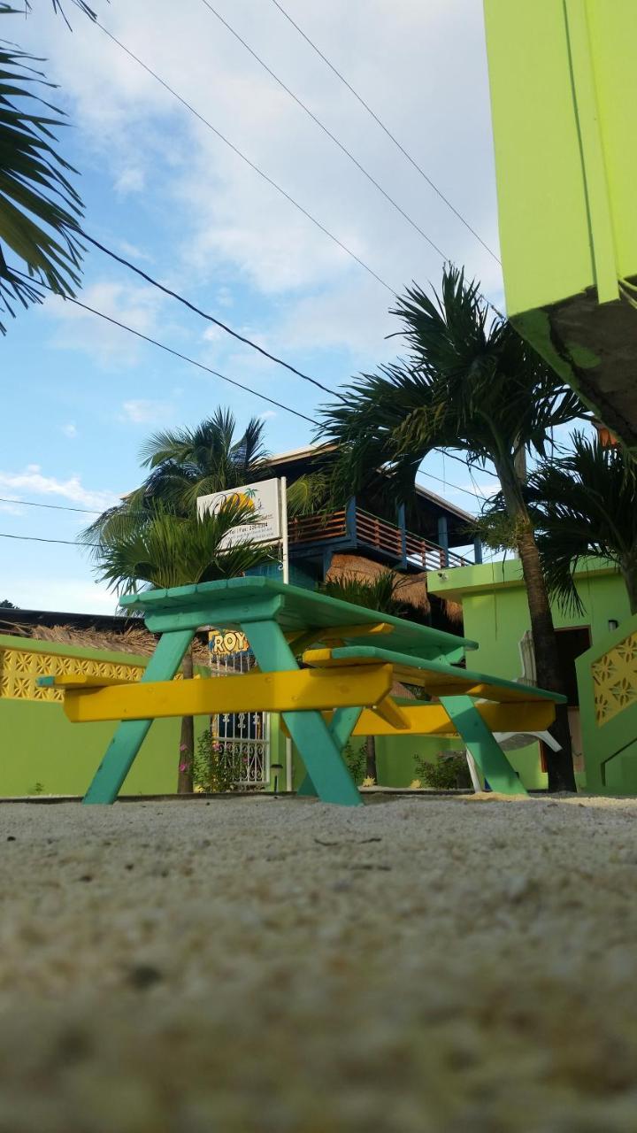 Panchos Villas Caye Caulker Esterno foto