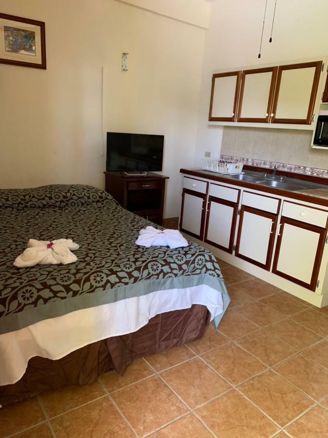 Panchos Villas Caye Caulker Esterno foto